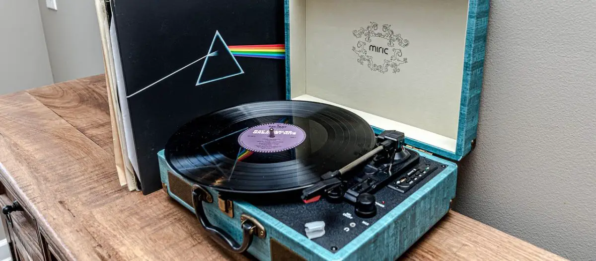Best Turntables for Vintage Vinyl Lovers: Expert Reviews & Complete Buyer’s Guide