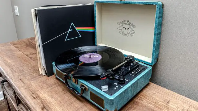 Best Turntables for Vintage Vinyl Lovers: Expert Reviews & Complete 2026 Buyer’s Guide